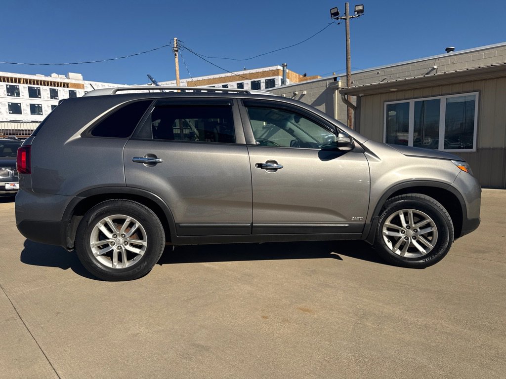 Used 2014 Kia Sorento LX AWD/4WD image 3