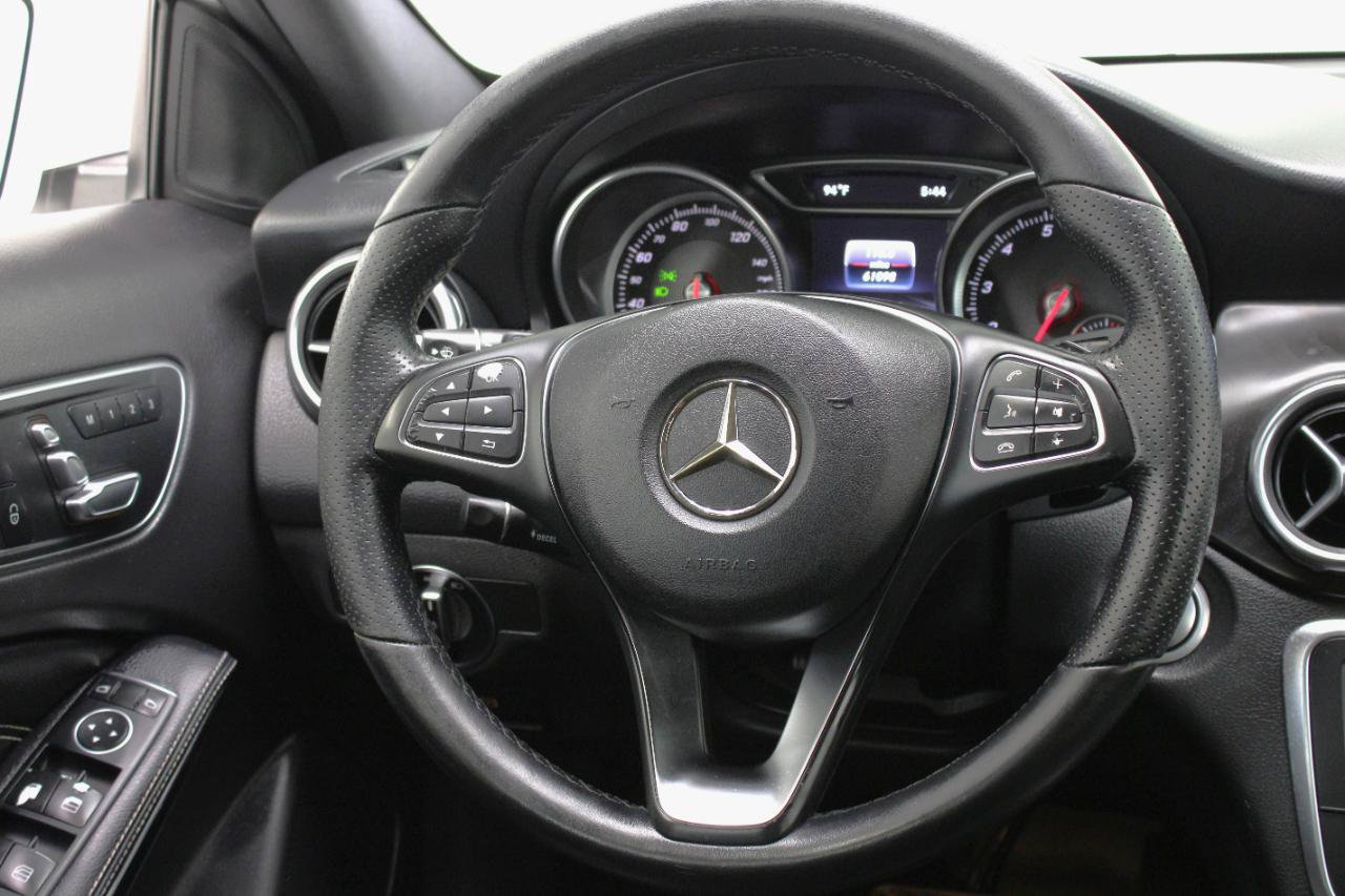 Used 2020 Mercedes-Benz GLA 250 w/ Convenience Package image 52