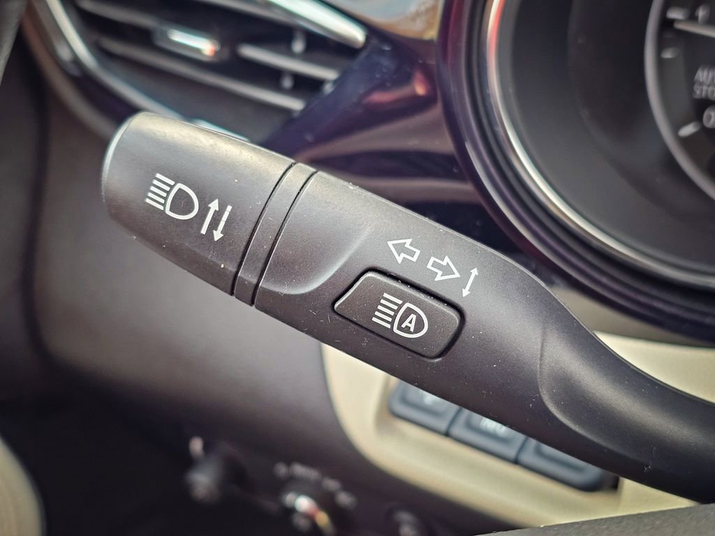 Used 2020 Buick Encore GX Essence w/ Advanced Technology Package image 21