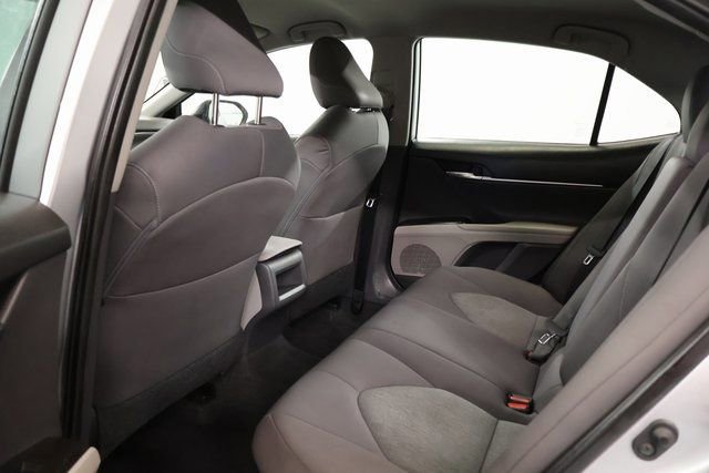 Used 2021 Toyota Camry LE image 29