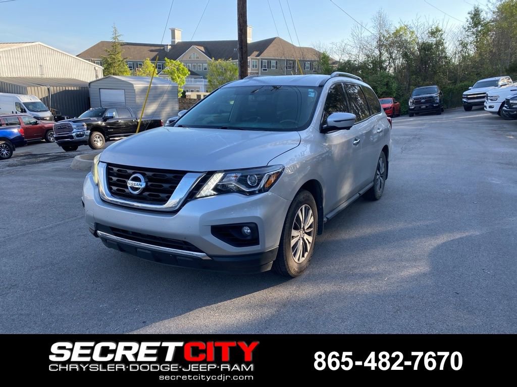 Used 2017 Nissan Pathfinder SL w/ SL Tech Package image 1