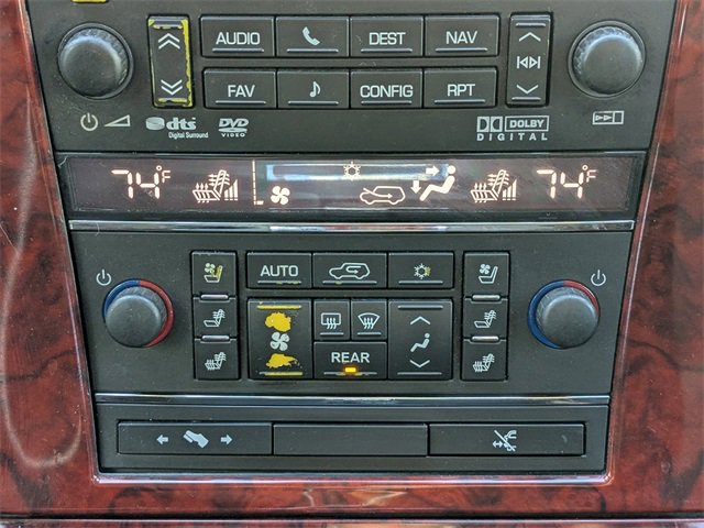 Used 2014 Cadillac Escalade Luxury image 27