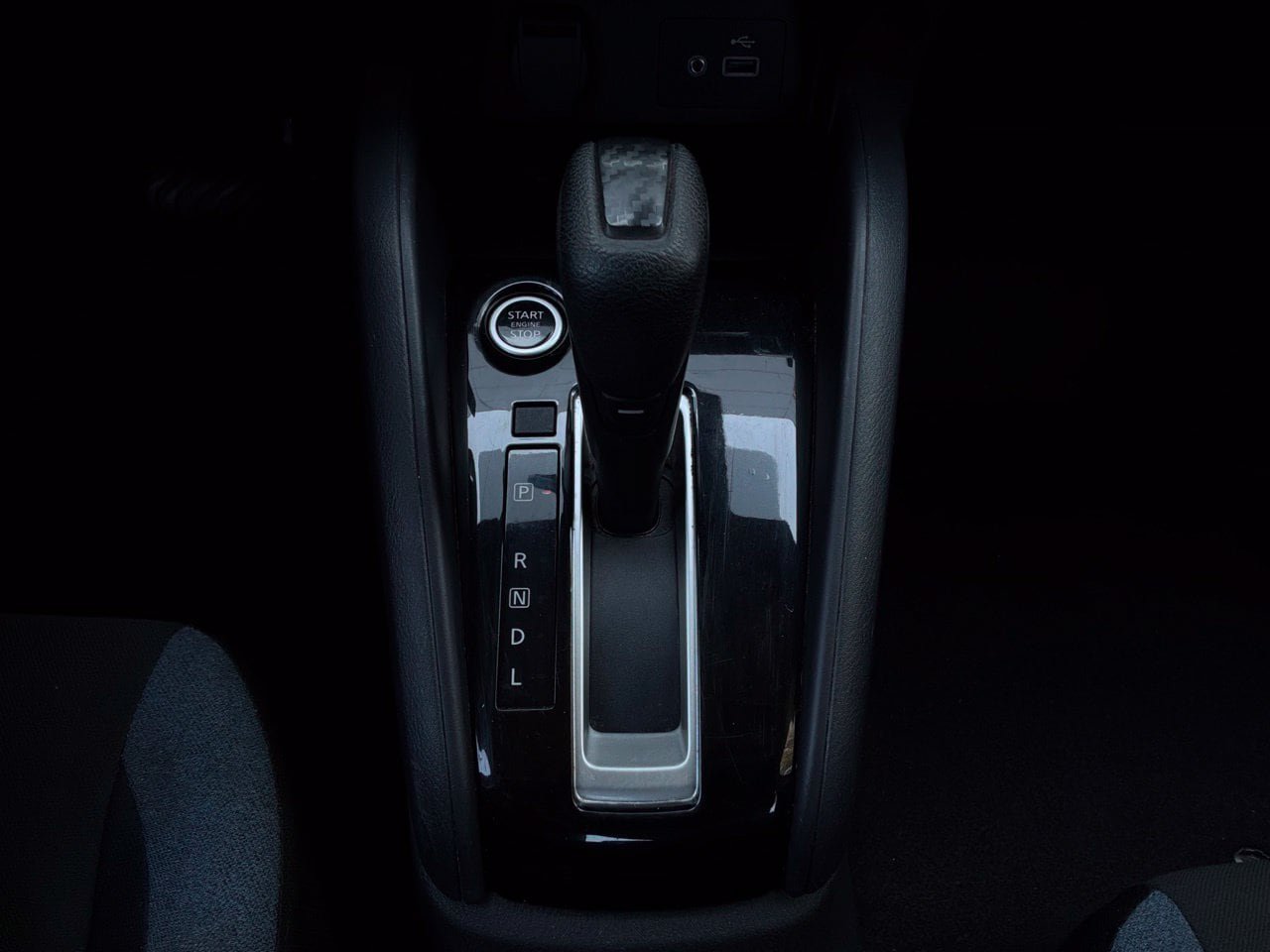 Used 2025 Nissan Versa SV FWD image 21