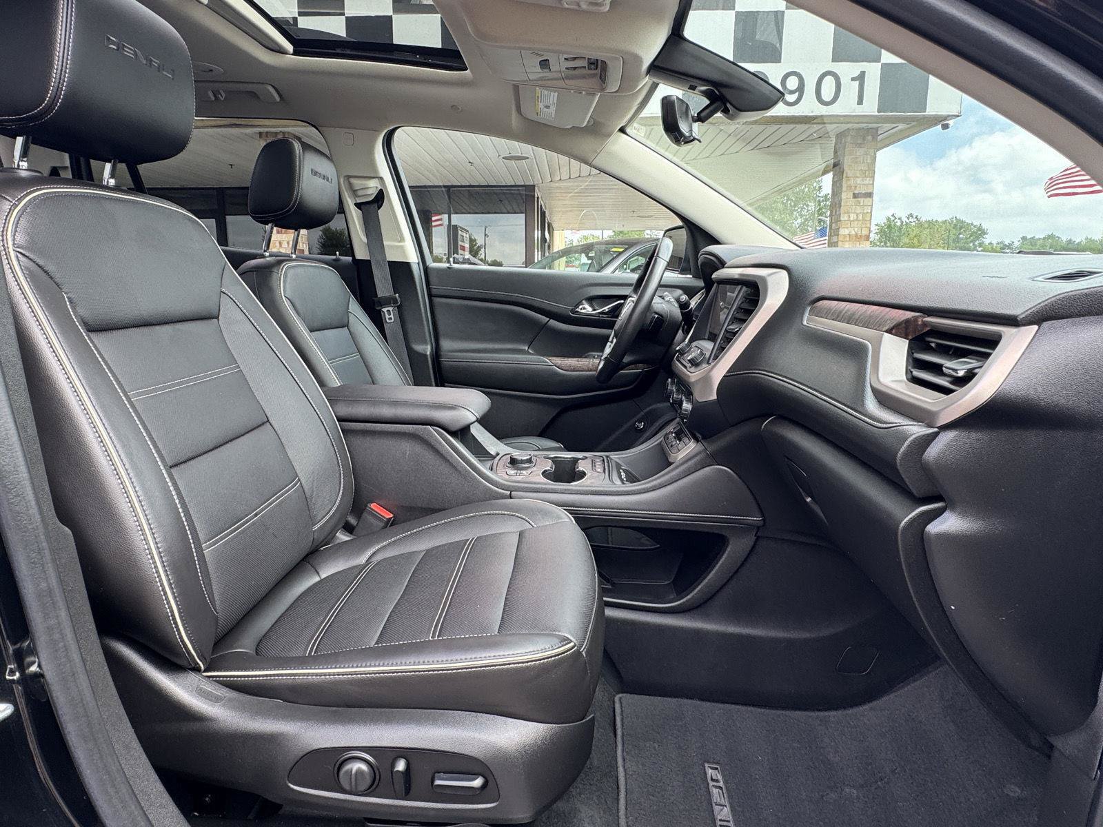 Used 2020 GMC Acadia Denali w/ Trailering Package AWD/4WD image 28