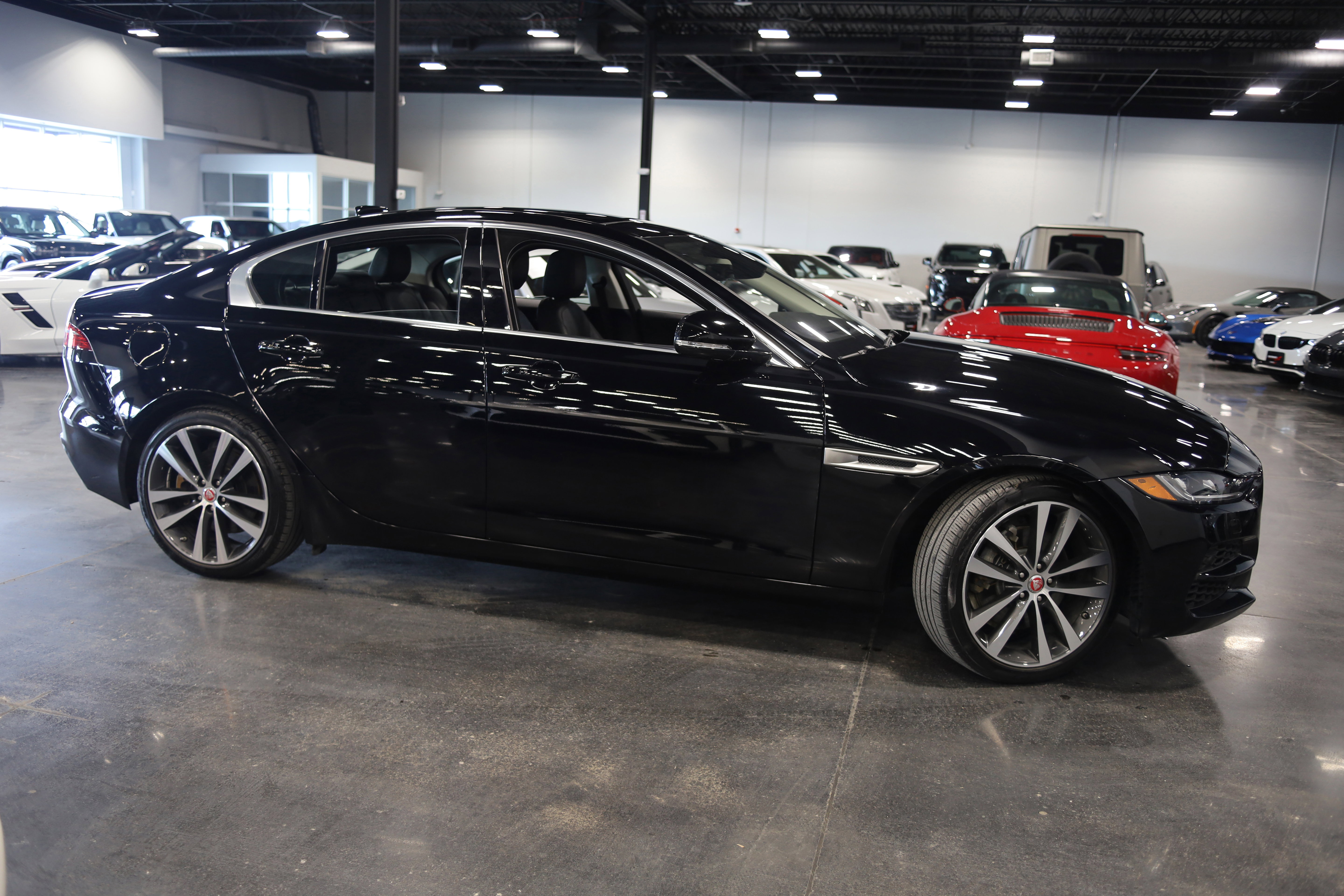 Used 2020 Jaguar XE S image 8