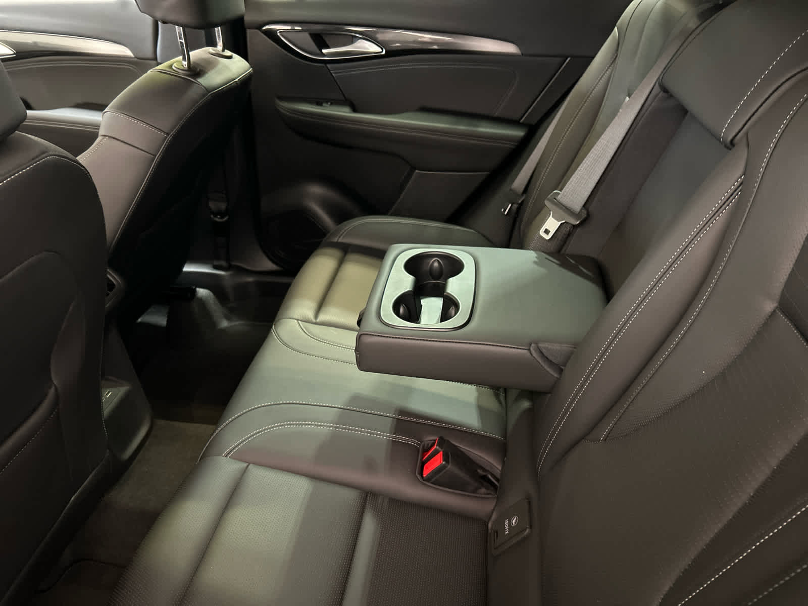 Used 2025 Buick Envision Preferred image 5