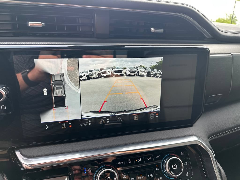 Used 2025 GMC Sierra 1500 Denali w/ Technology Package AWD/4WD image 26