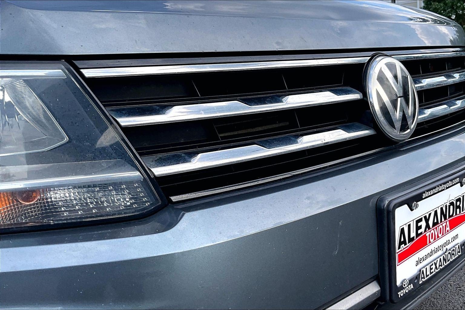 Used 2019 Volkswagen Tiguan S w/ 3rd Row Seat Package AWD/4WD image 29