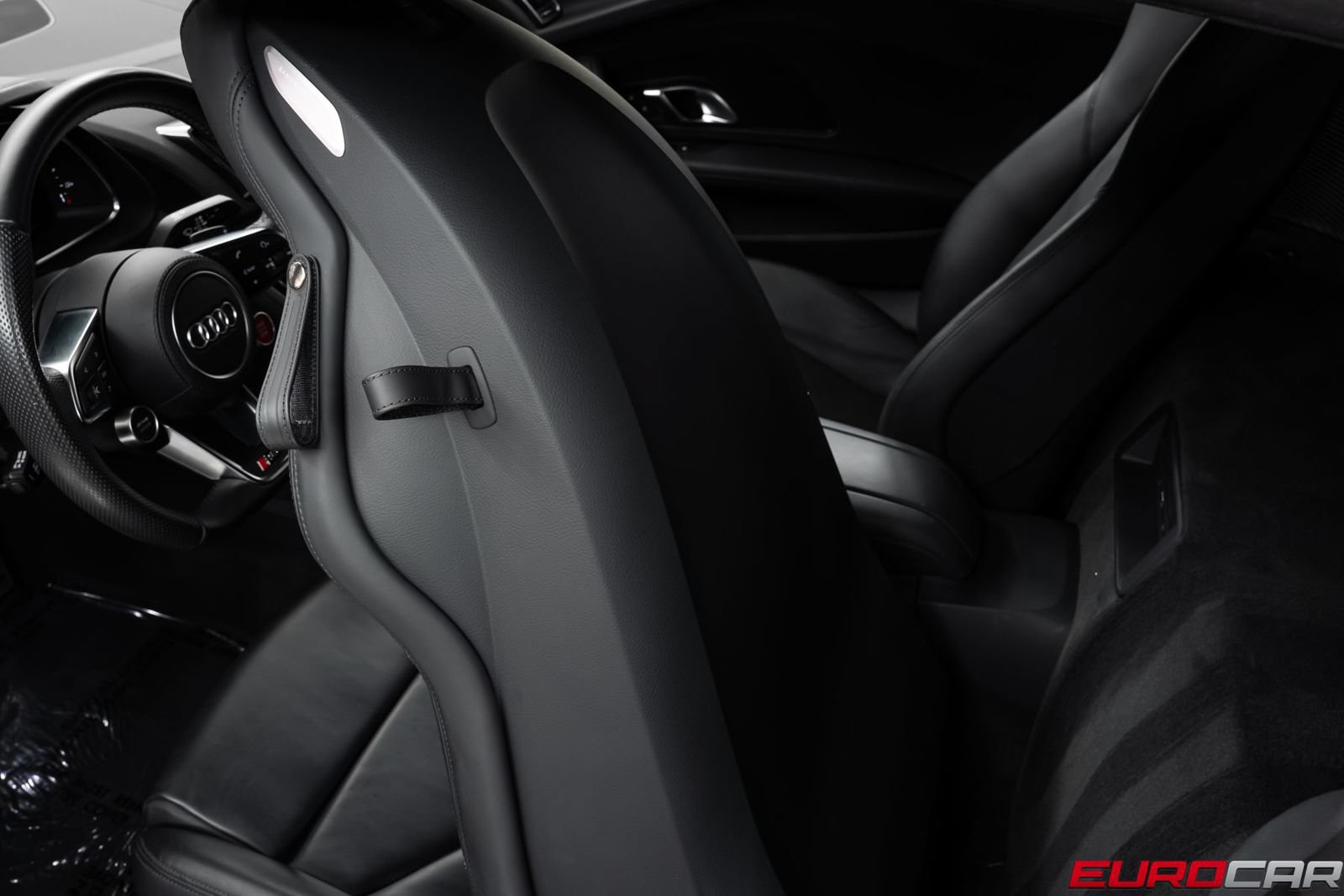 Used 2021 Audi R8 V10 w/ Premium Package RWD image 39