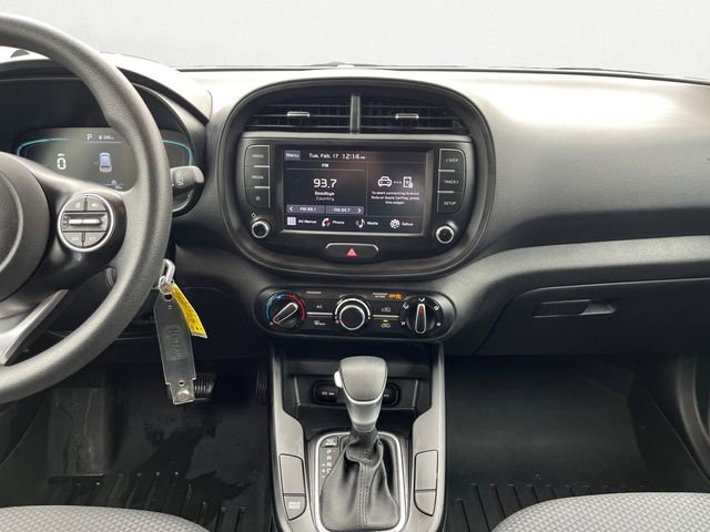 Used 2023 Kia Soul LX w/ LX Technology Package image 14