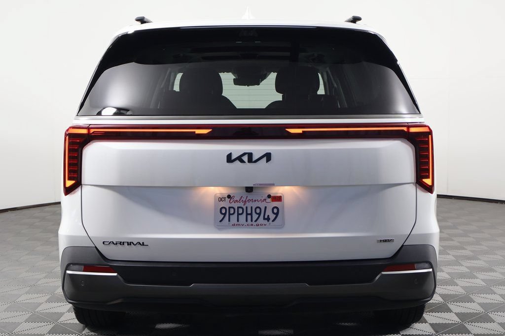 Used 2025 Kia Carnival SX Prestige FWD image 5