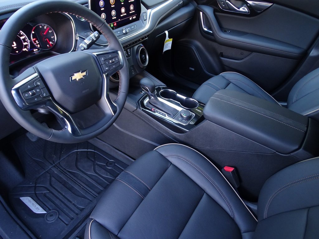Used 2025 Chevrolet Blazer Premier w/ Enhanced Convenience Package image 7