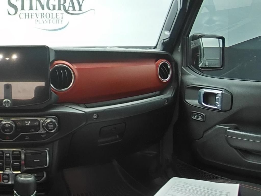 Used 2022 Jeep Gladiator Rubicon w/ Trailer Tow Package AWD/4WD image 15
