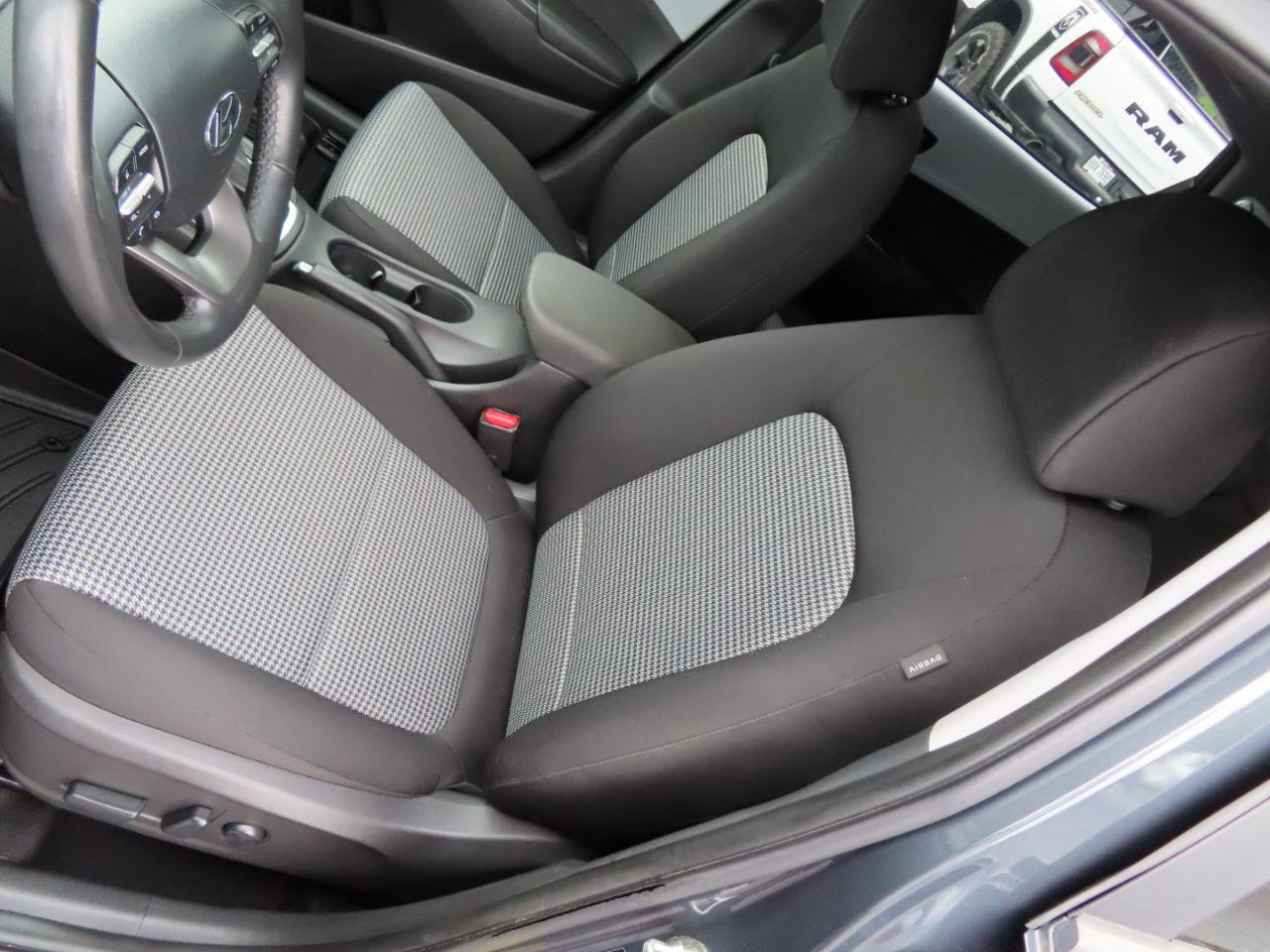 Used 2019 Hyundai Kona SEL w/ SEL Tech Package 02 FWD image 25