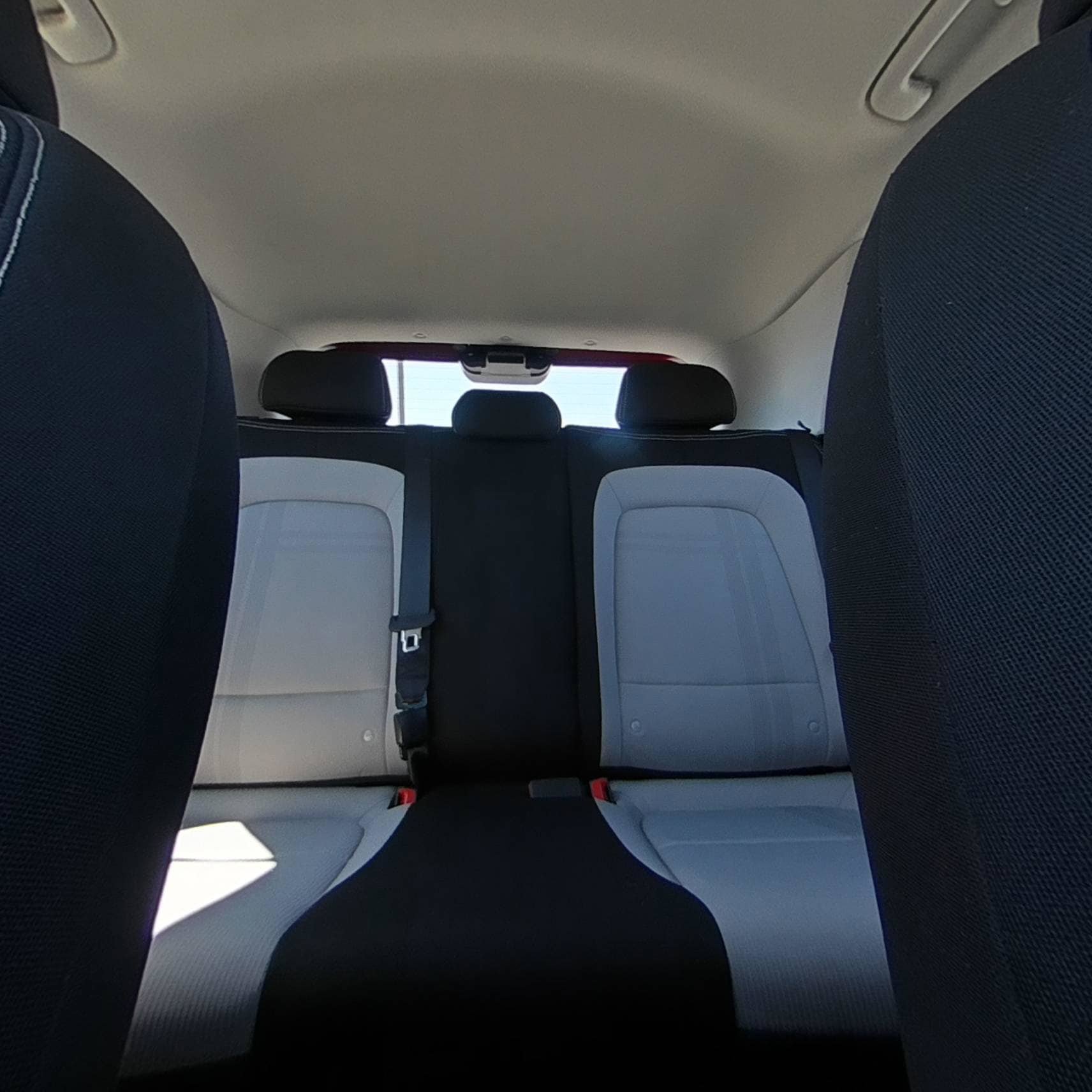 Certified 2022 Hyundai Venue SEL FWD image 32
