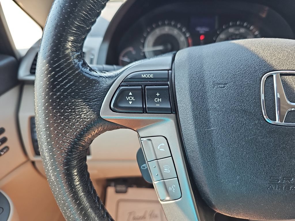 Used 2016 Honda Odyssey Touring Elite image 17