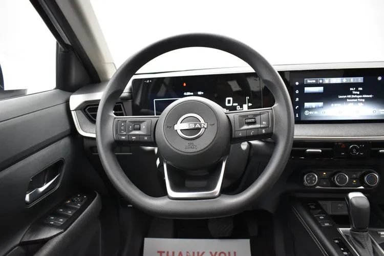 Used 2025 Nissan Kicks SV AWD/4WD image 20