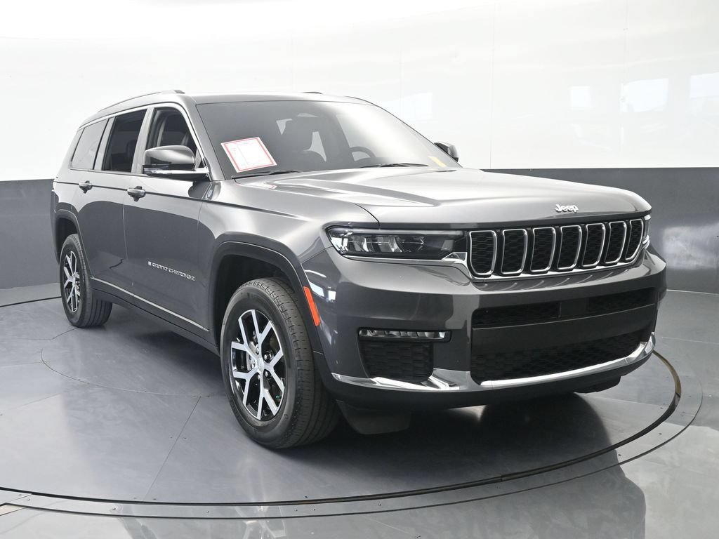 Used 2023 Jeep Grand Cherokee L Limited w/ Trailer Tow Group (B) RWD image 9