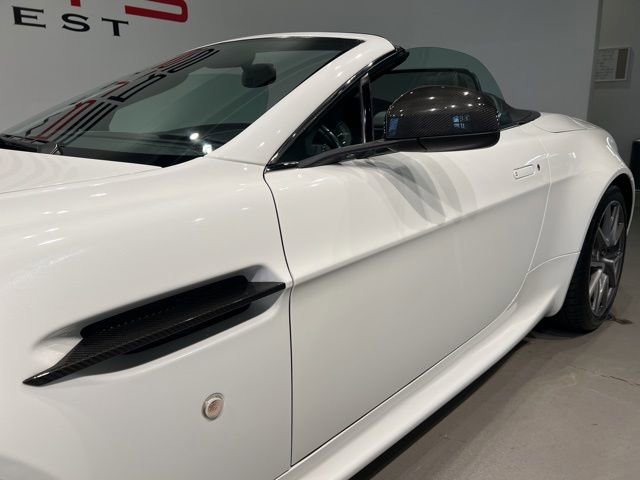 Used 2013 Aston Martin V8 Vantage Roadster image 11