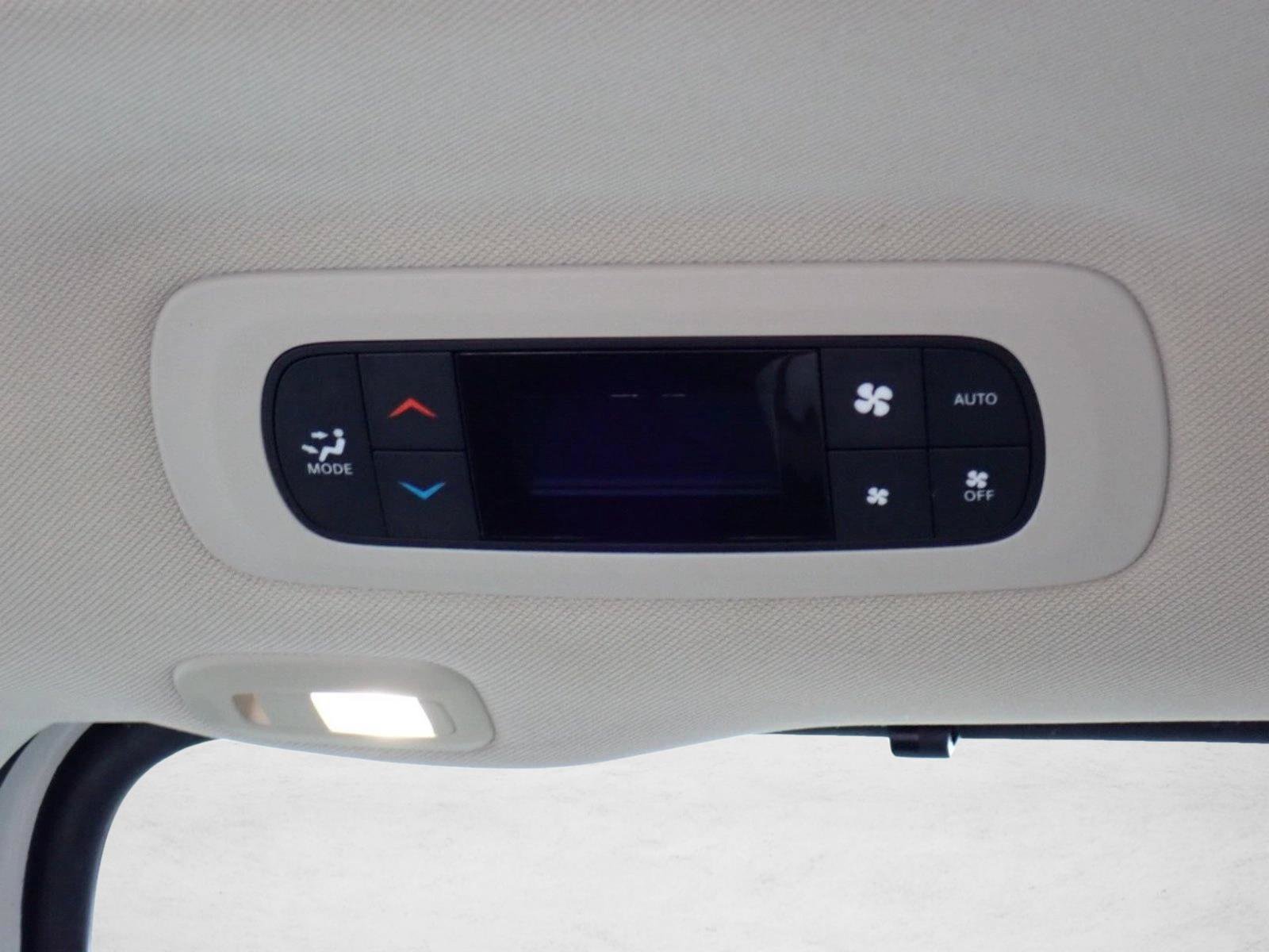 Used 2020 Chrysler Pacifica Limited FWD image 12