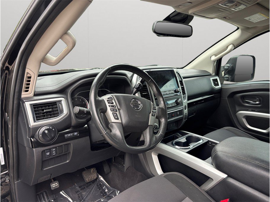 Used 2021 Nissan Titan SV w/ SV Convenience Package AWD/4WD image 6