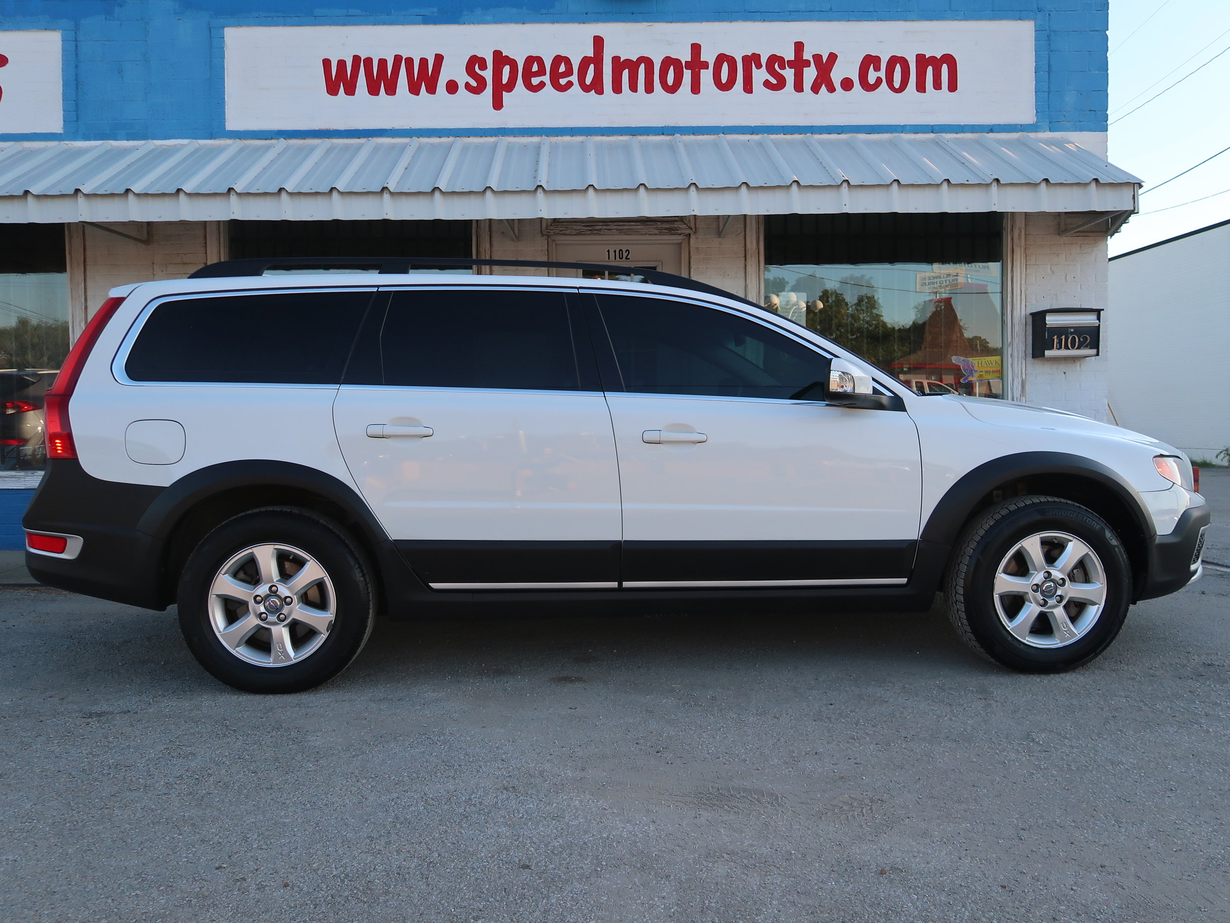 Used 2011 Volvo XC70 3.2 image 4