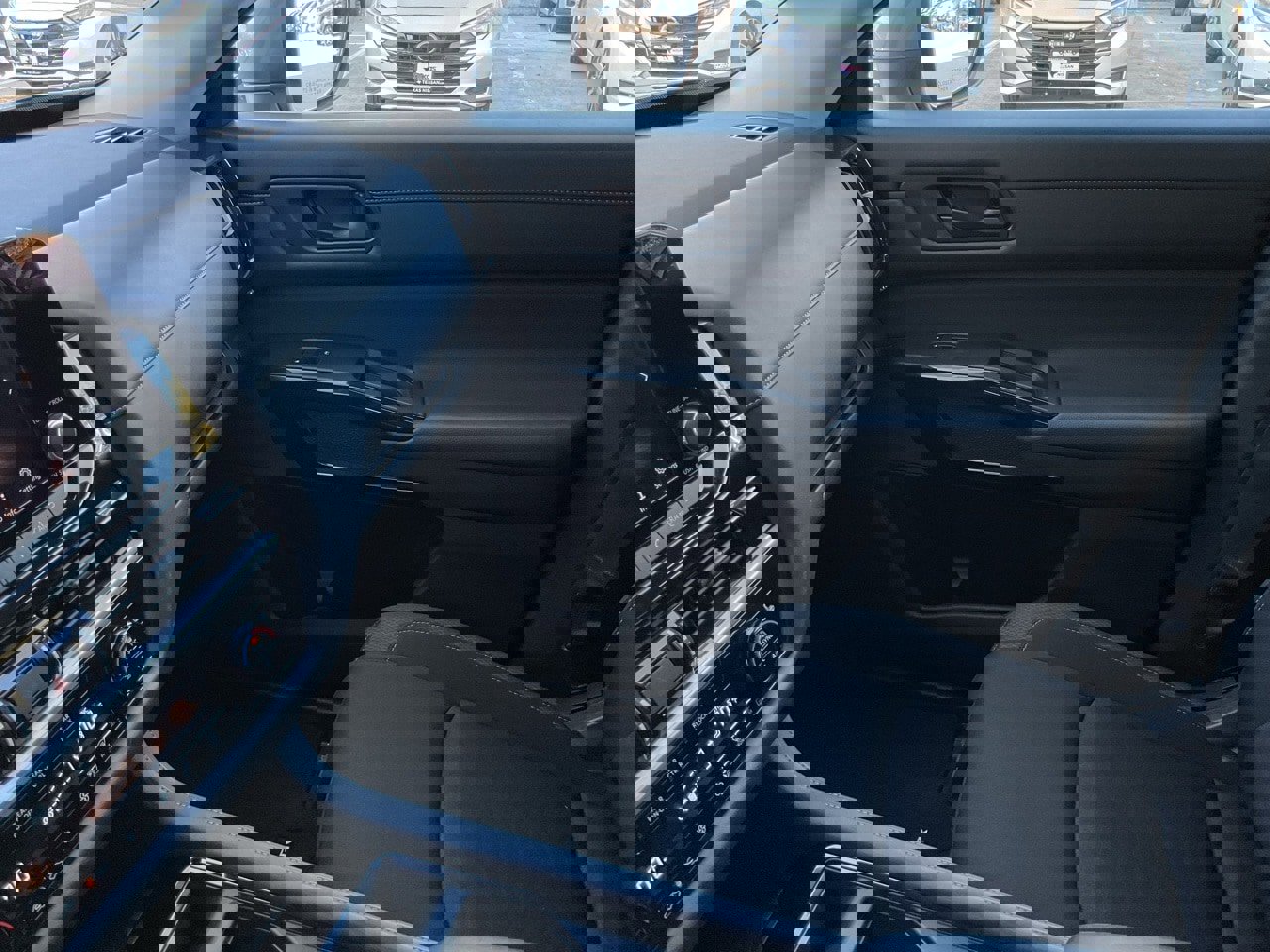 Used 2024 Nissan Pathfinder SV image 38