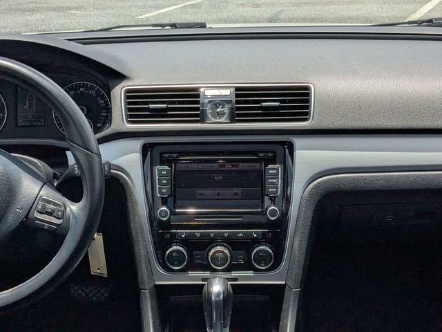 Used 2012 Volkswagen Passat 2.5 SE FWD image 15