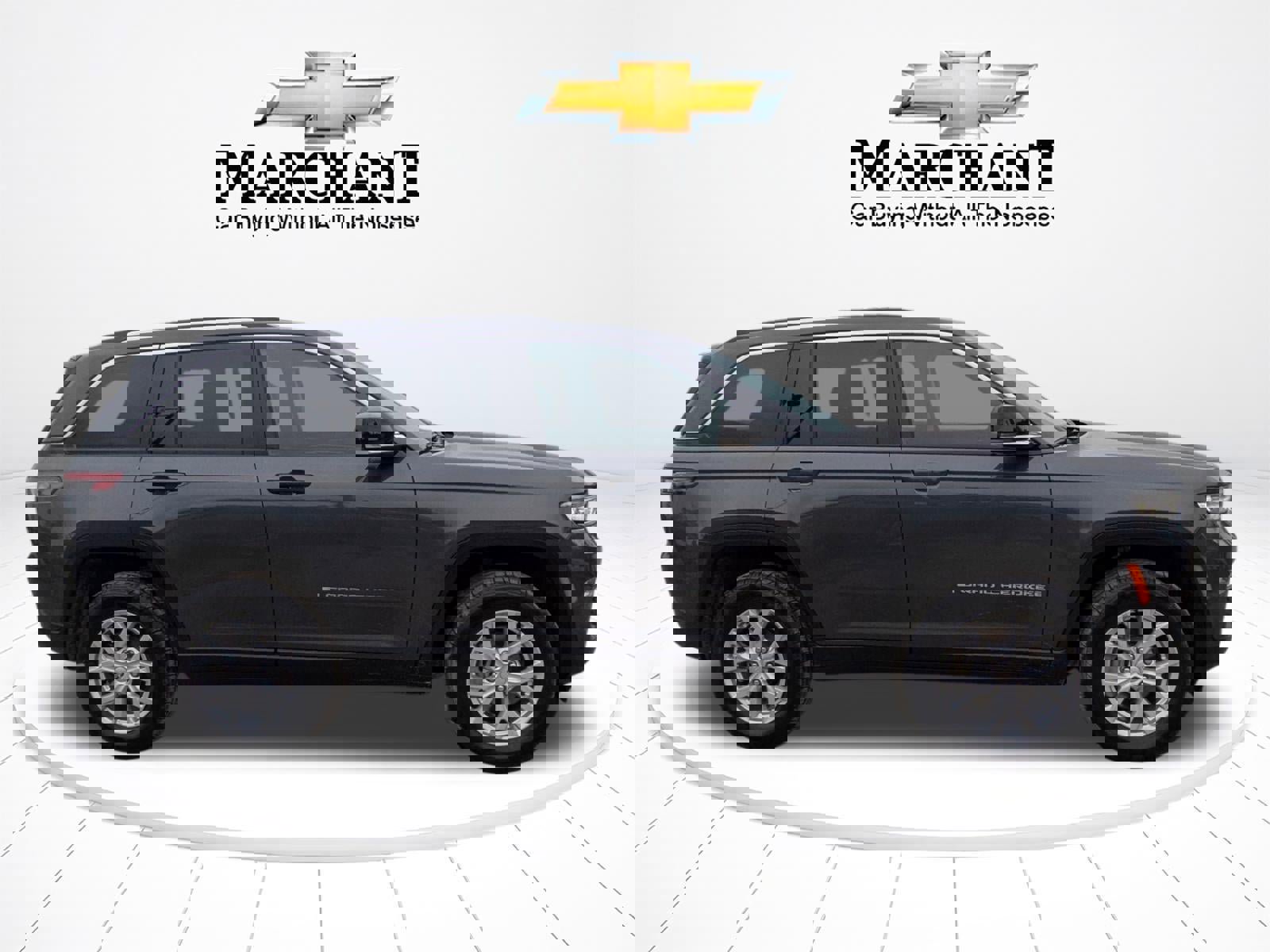 Used 2023 Jeep Grand Cherokee Limited image 3