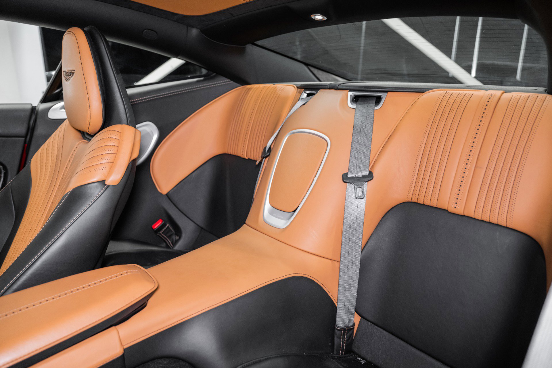 Used 2017 Aston Martin DB11 V12 image 14