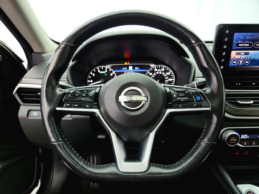 Used 2023 Nissan Altima 2.5 SL FWD image 13