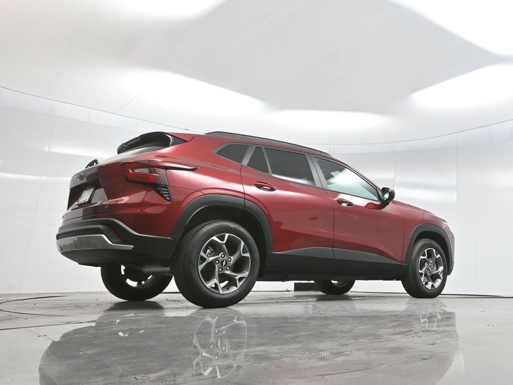 Used 2025 Chevrolet Trax LT w/ LT Convenience Package image 59