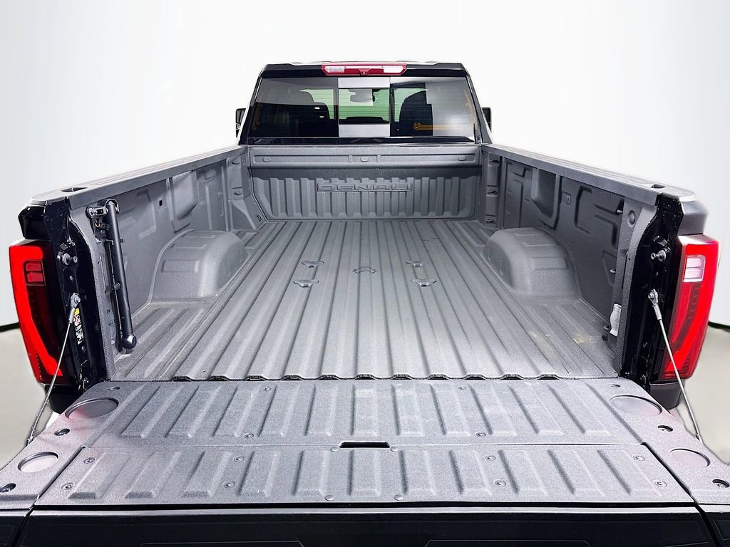 Used 2024 GMC Sierra 3500 Denali AWD/4WD image 32