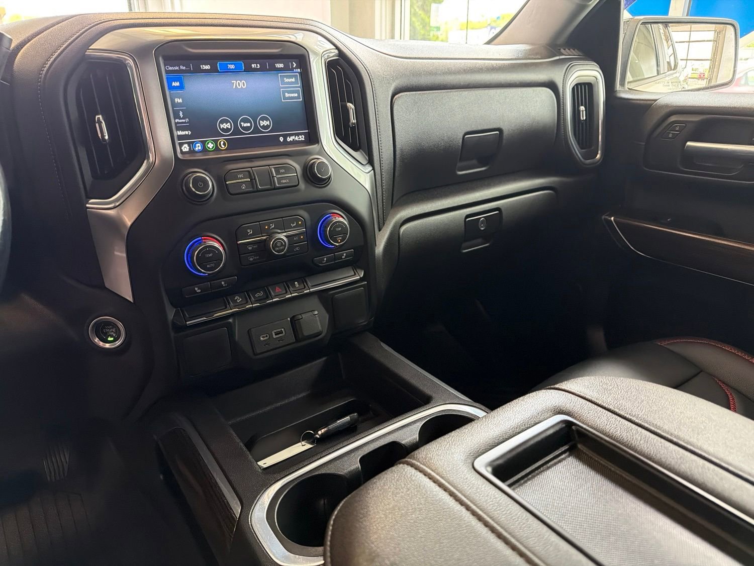 Used 2022 Chevrolet Silverado 1500 LT Trail Boss w/ Bed Protection Package AWD/4WD image 23