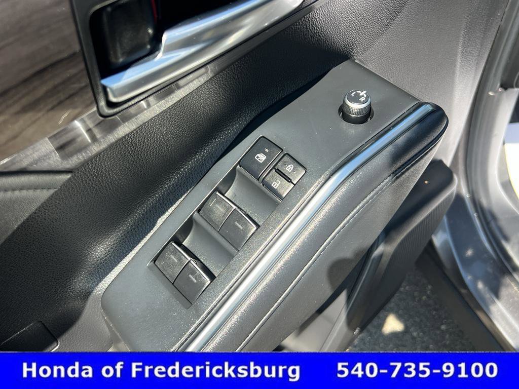 Used 2022 Toyota Highlander Platinum AWD/4WD image 17