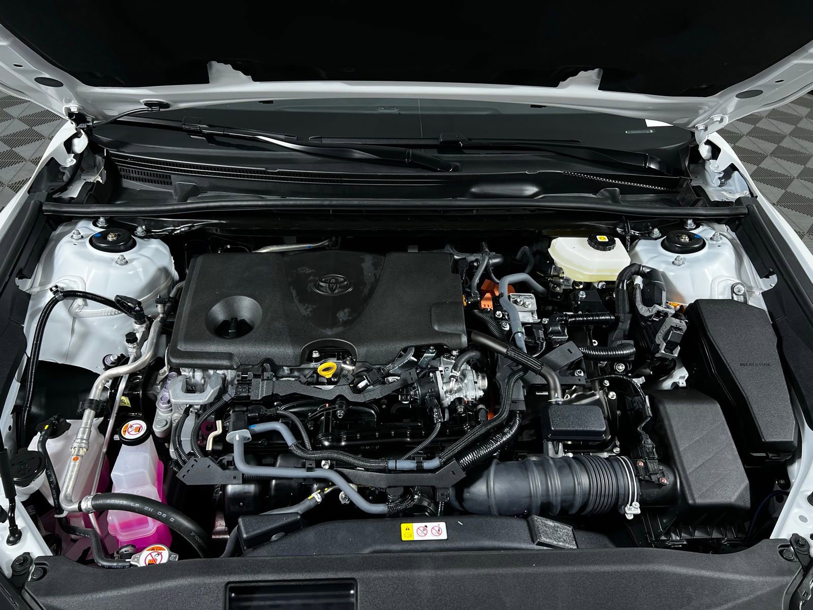 Certified 2025 Toyota Camry SE image 8