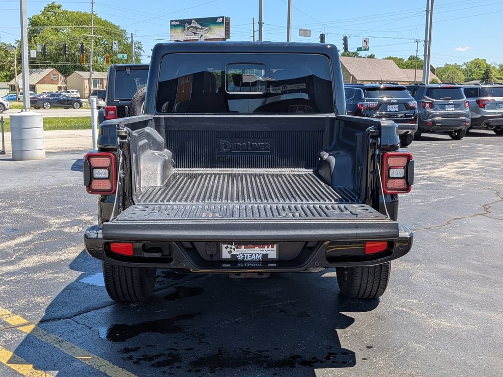 Used 2023 Jeep Gladiator Overland AWD/4WD image 6