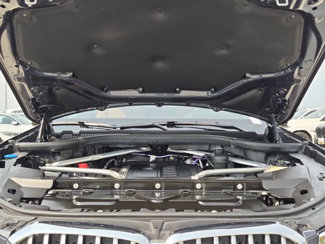 Used 2022 BMW X5 xDrive40i w/ Executive Package AWD/4WD image 24