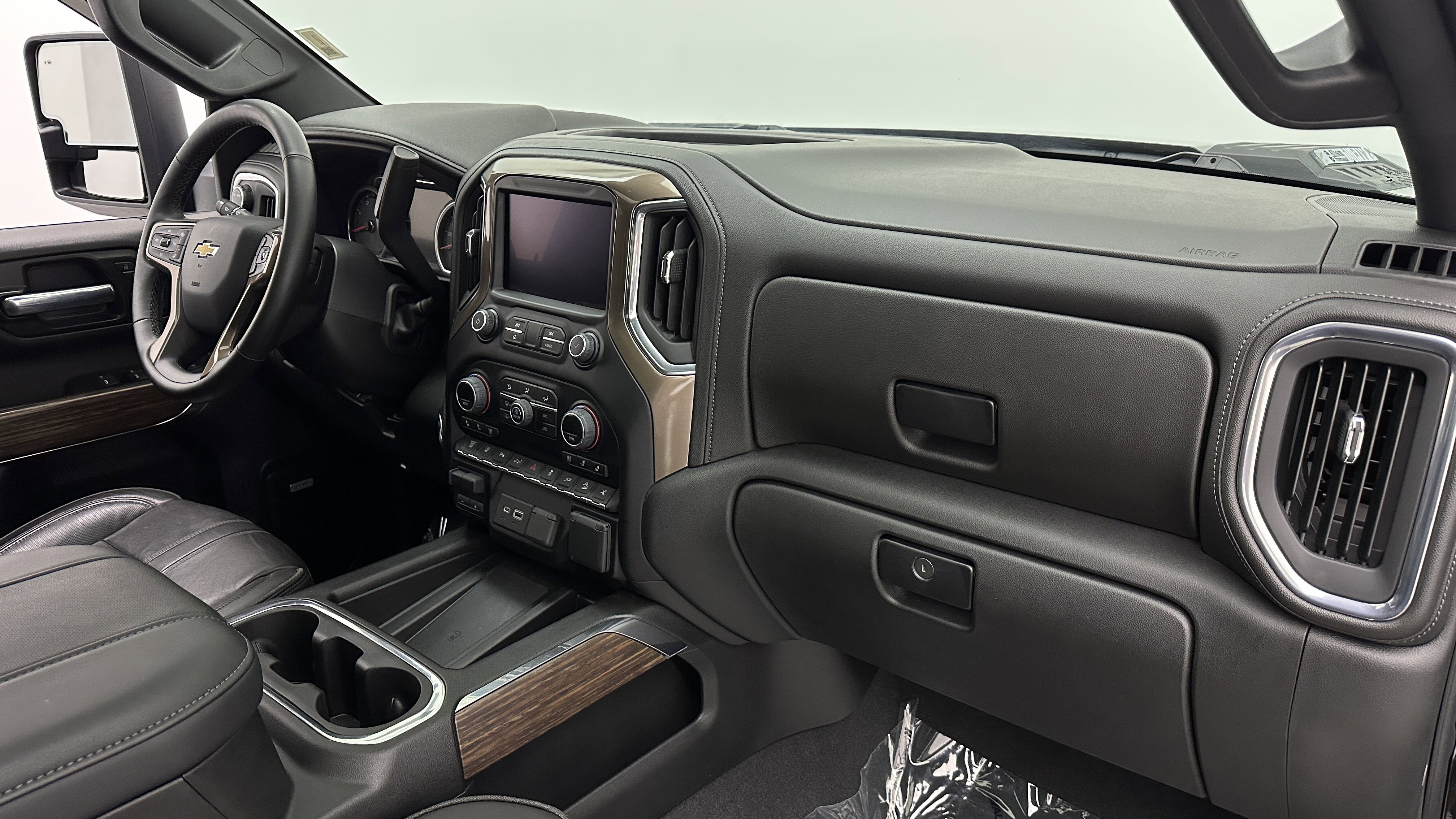 Used 2023 Chevrolet Silverado 2500 High Country w/ Z71 Off-Road Package image 34