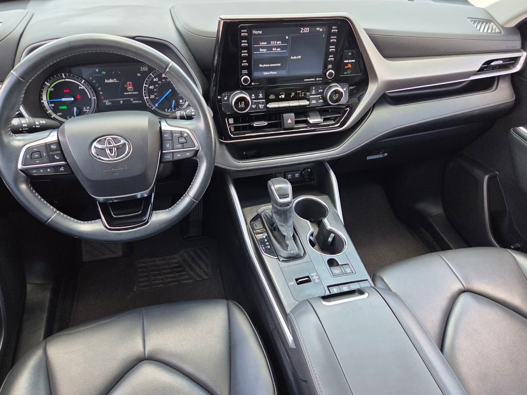 Used 2021 Toyota Highlander XLE FWD image 8