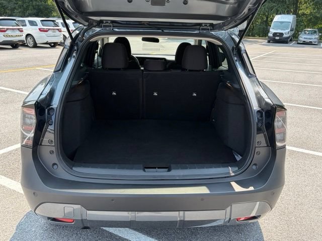Certified 2025 Nissan Kicks SV w/ SV Premium Package AWD/4WD image 5