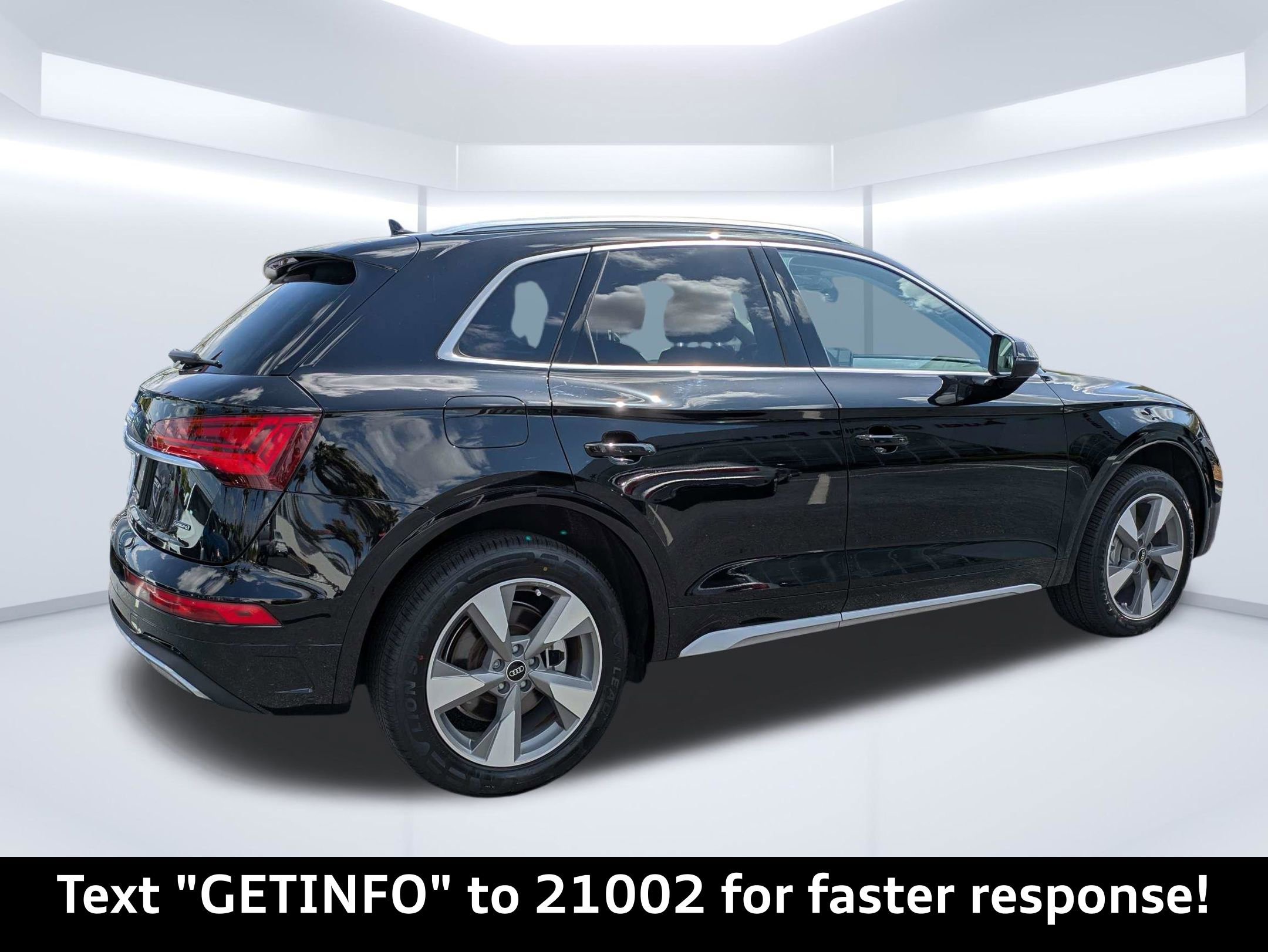 Certified 2023 Audi Q5 2.0T Premium w/ Convenience Package image 3