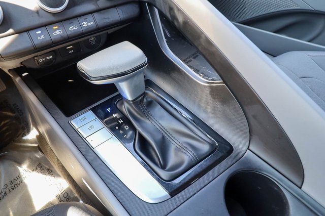 Used 2024 Hyundai Elantra SE image 11