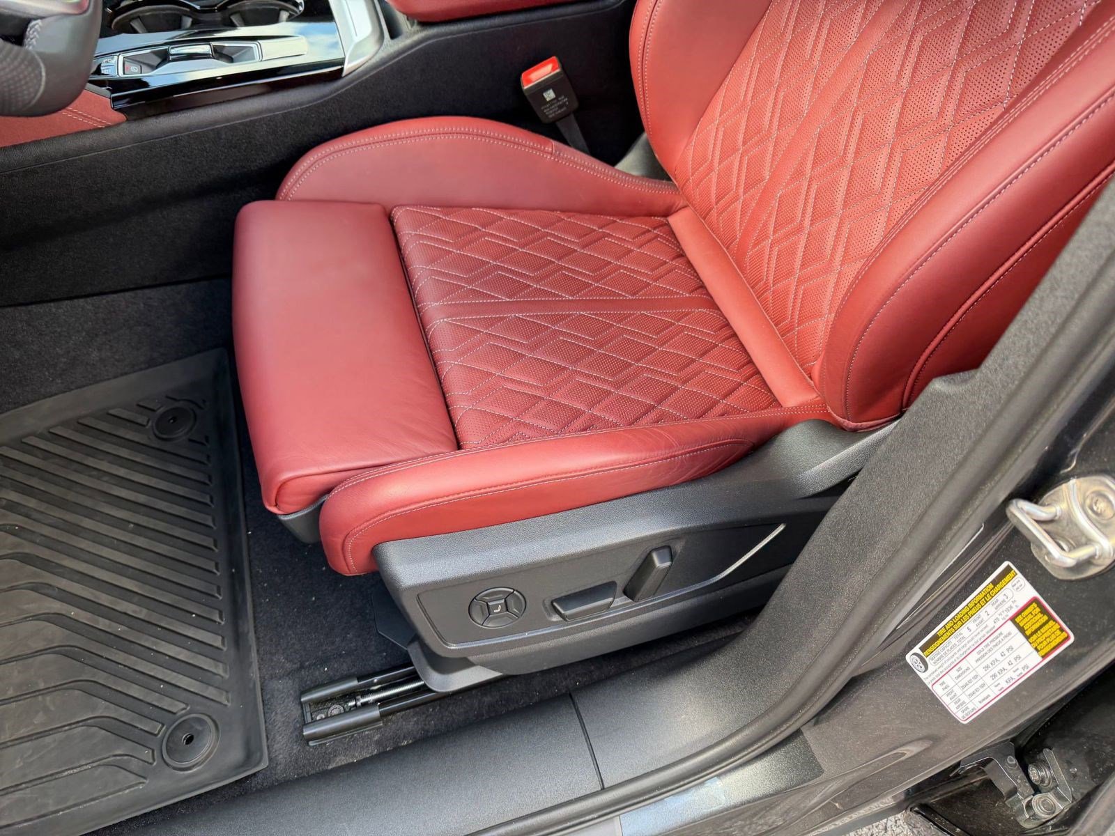 Used 2025 Audi SQ5 Prestige AWD/4WD image 13