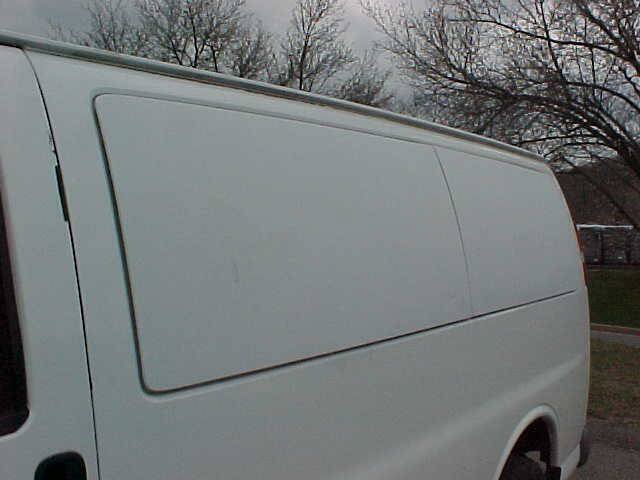Used 2013 Chevrolet Express 3500 w/ Express Access Plus Package RWD image 4