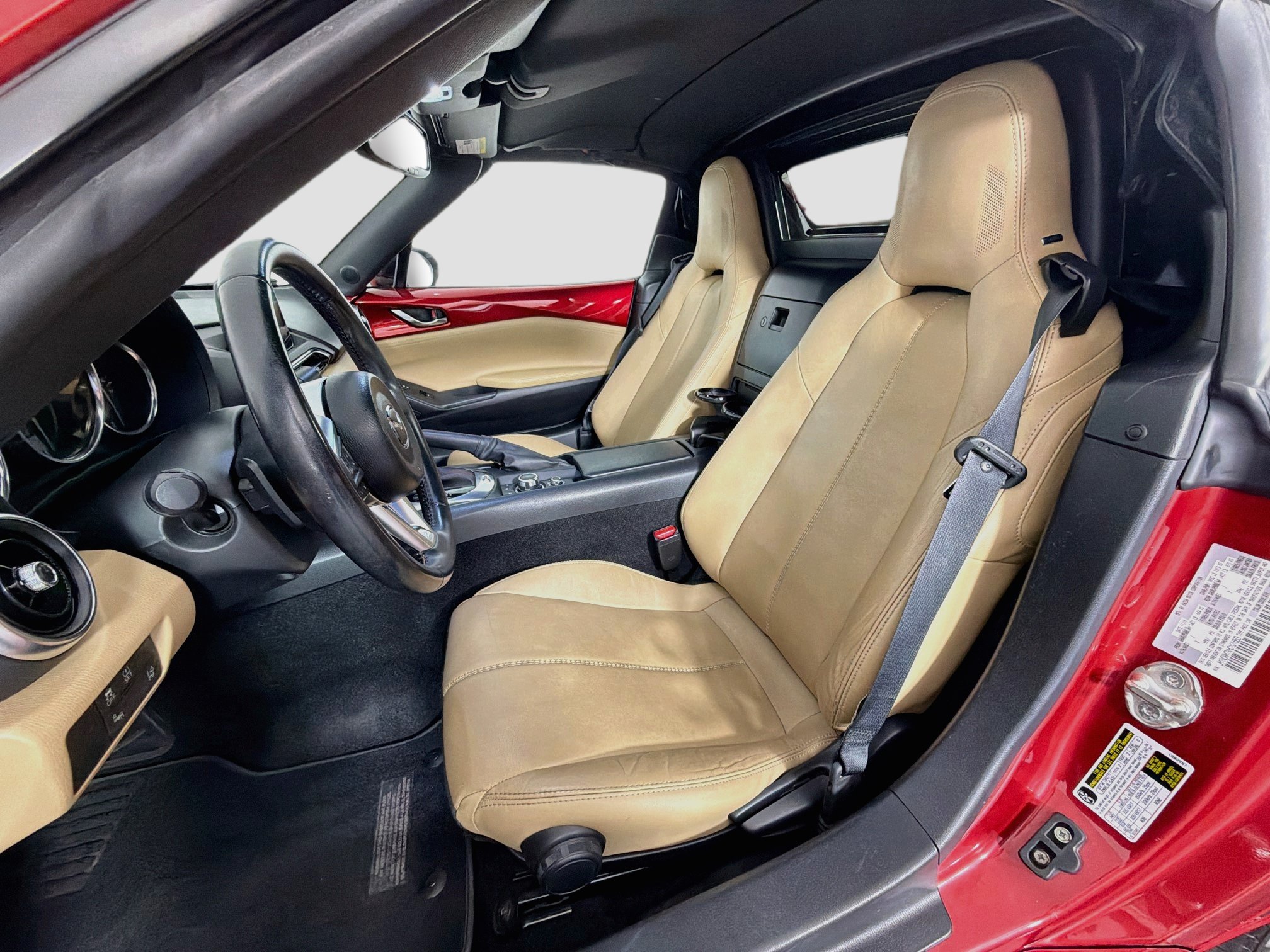 Used 2017 MAZDA MX-5 Miata RF Grand Touring RWD image 13
