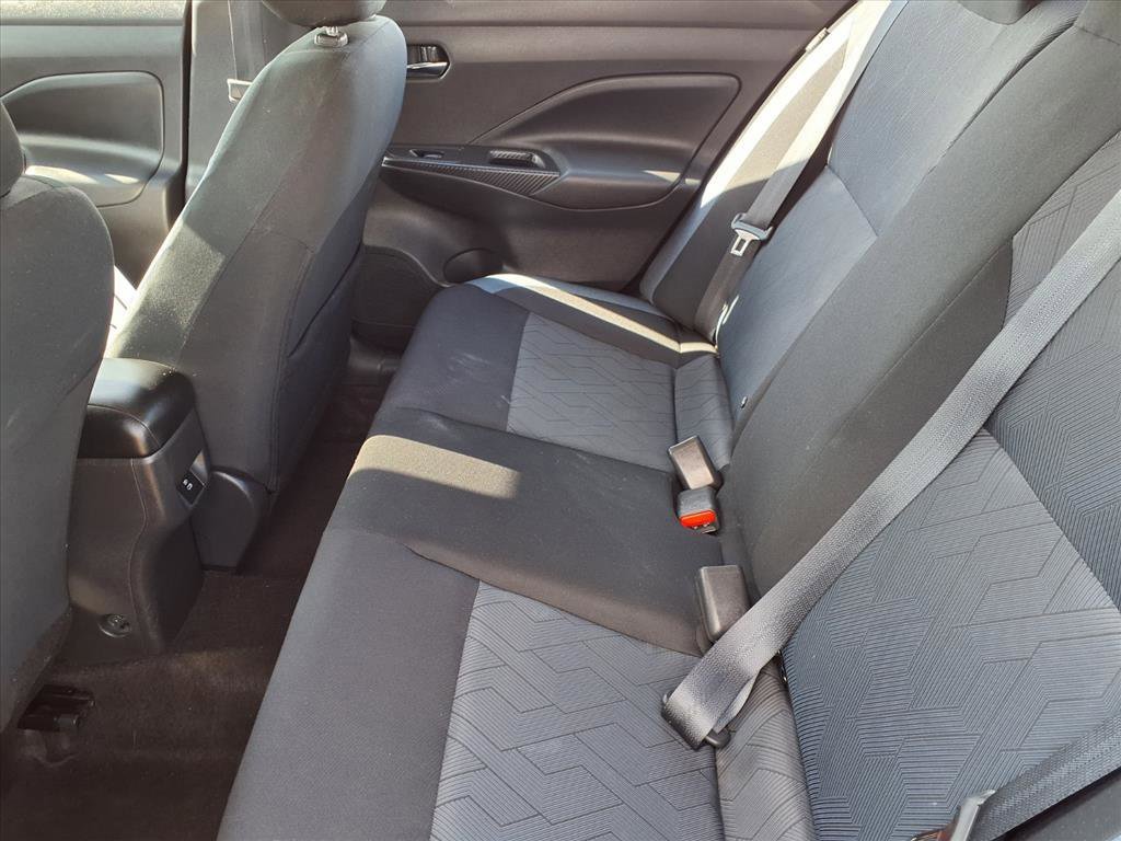 Used 2023 Nissan Versa SV image 11