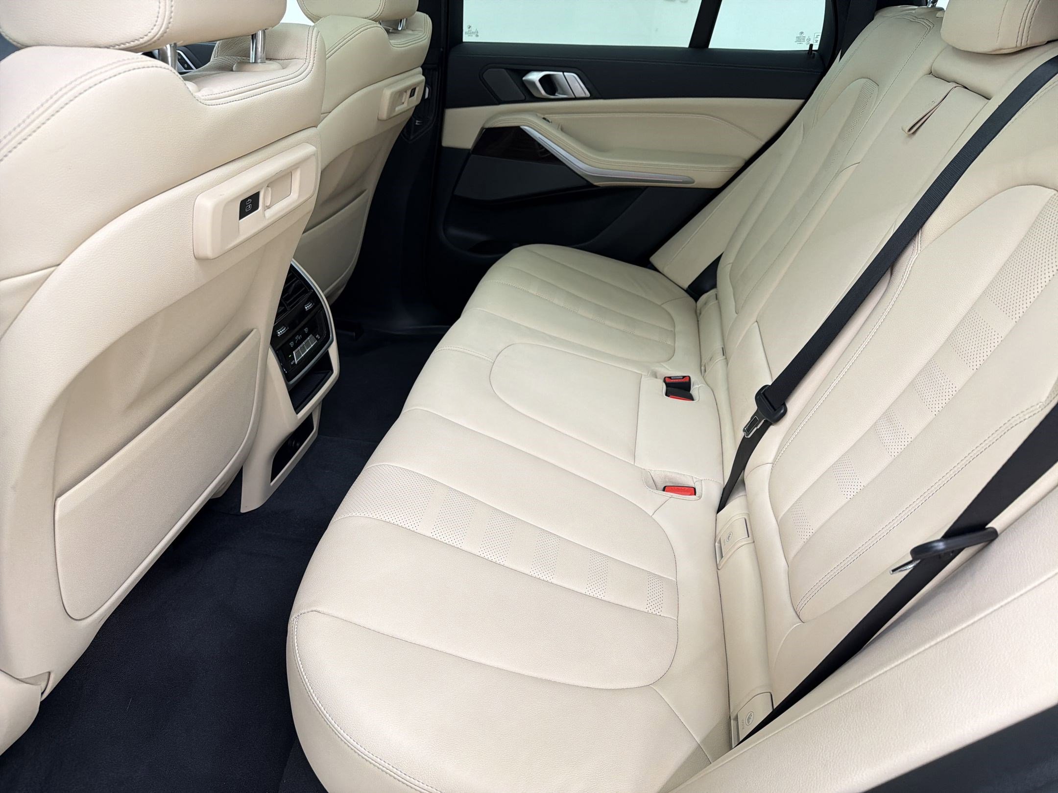 Used 2021 BMW X5 sDrive40i w/ Premium Package image 15