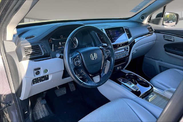 Used 2020 Honda Ridgeline RTL-E image 17