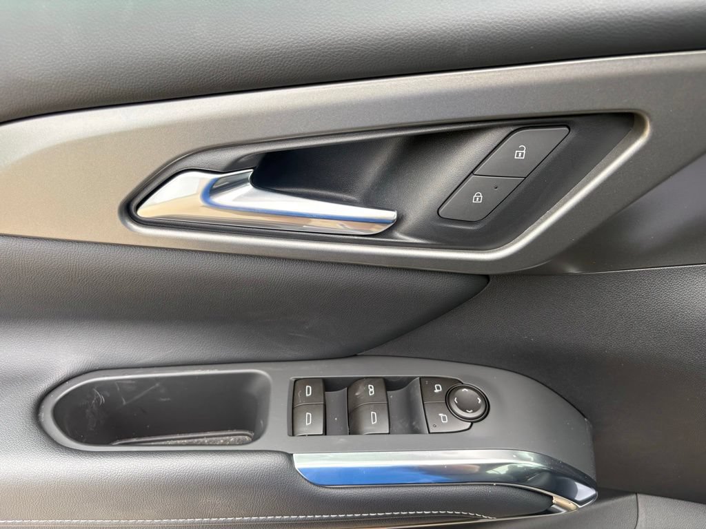 New 2026 Chevrolet Traverse LT w/ LPO, Floor Liner Package FWD image 14
